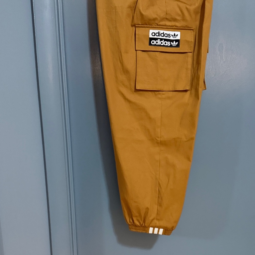 Adidas Women's Brown Cargo Joggers - Picture 8 of 11